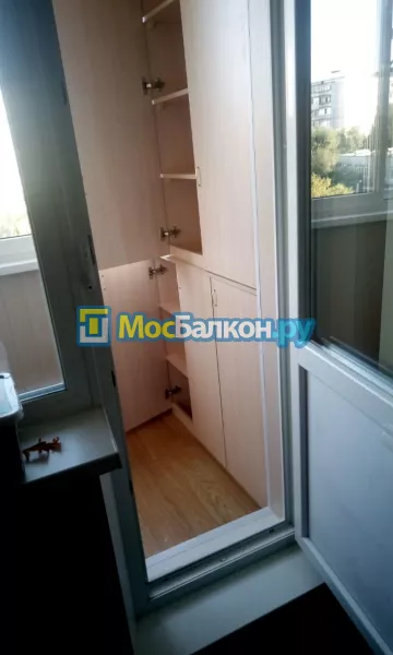 Шкаф на балкон купить в Истре на заказ недорого от МосБалкон