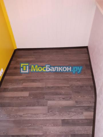 Отделка балкона гипсокартоном с последующей штукатуркой и покраской