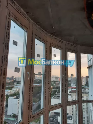 Панорамное остекление заказать под ключ по выгодной цене в Истре от компании МосБалкон